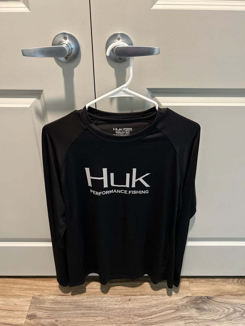 Huk Pursuit Long Sleeve Performance Fishing Shirt Black Mens Size Medium